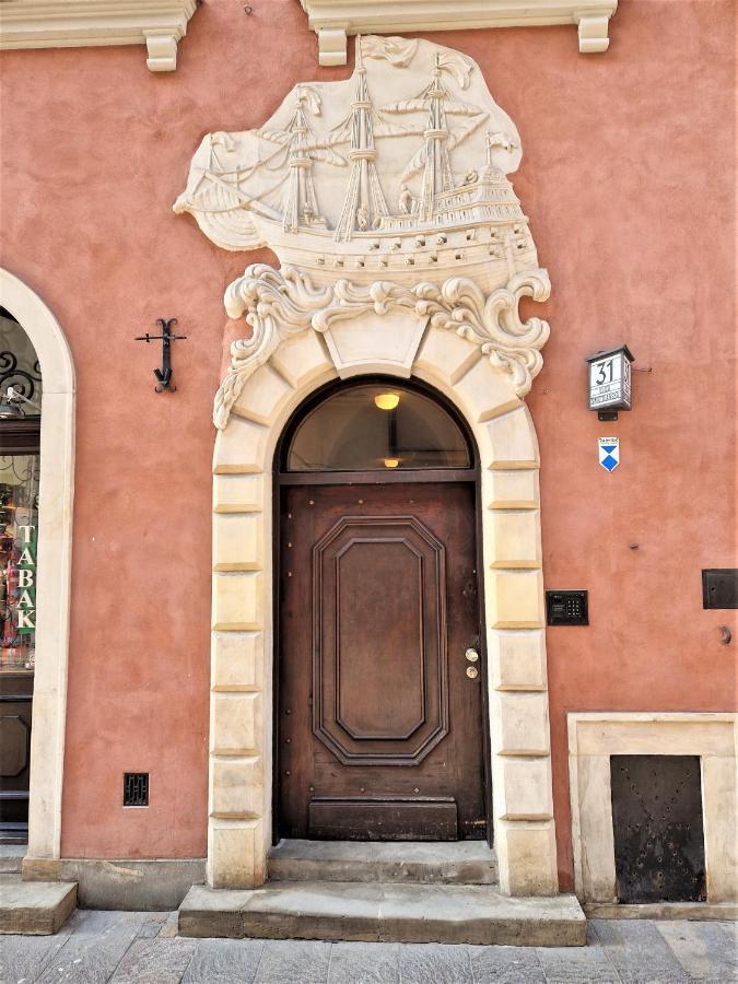 J&W Apartments Swietojanska Rooms Варшава Екстер'єр фото