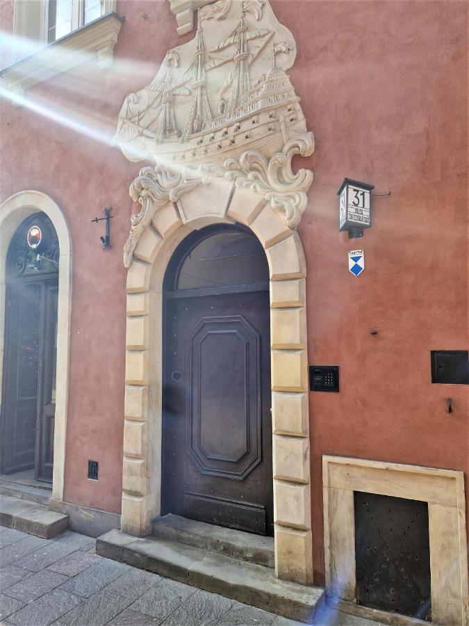 J&W Apartments Swietojanska Rooms Варшава Екстер'єр фото